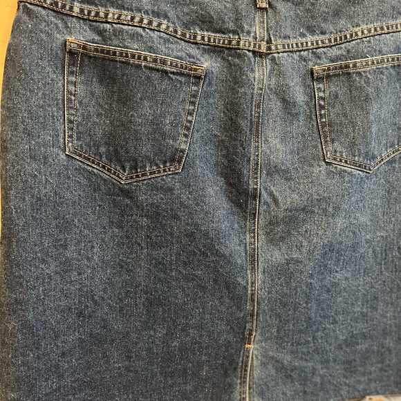 Super cute sparkly denim skirt - Picture 4 of 6